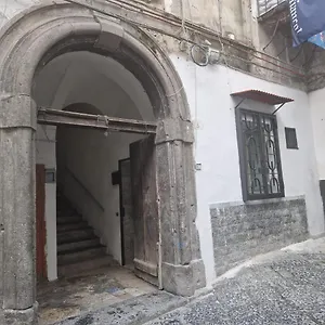 caponapoli-house.hotels-amalfi.com/