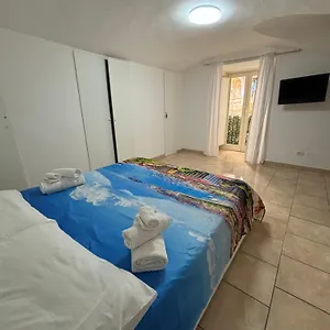 domus-dei-gemelli.hotels-amalfi.com/